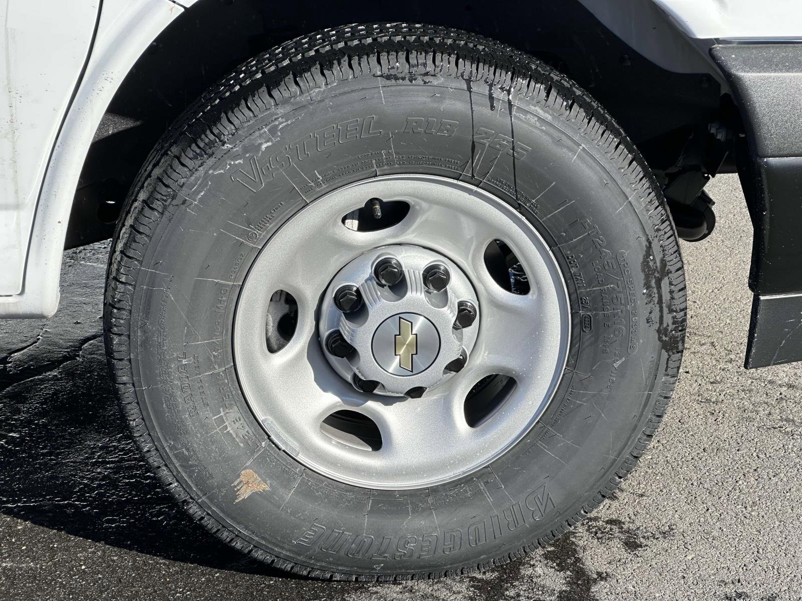 New 2025 Chevrolet Express 3500 w/ Driver Convenience Package image 7