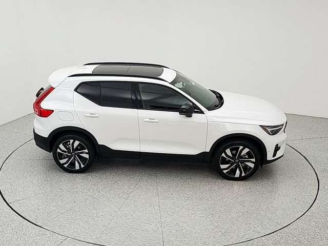 Certified 2025 Volvo XC40 B5 Ultra AWD/4WD image 16