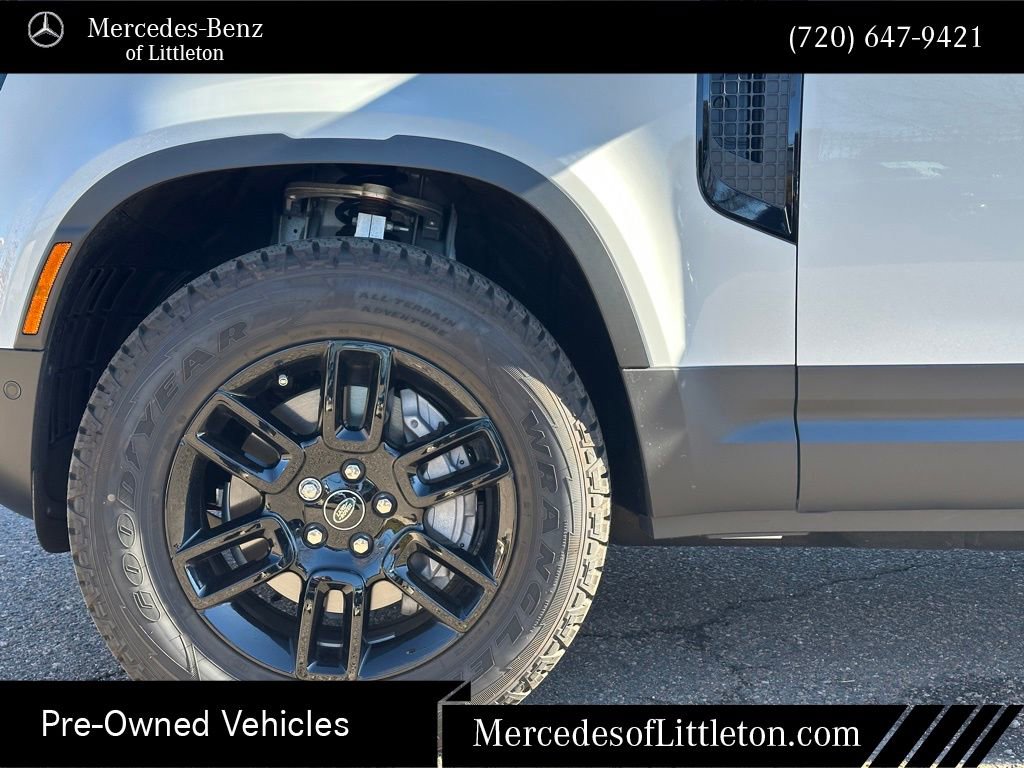 Used 2025 Land Rover Defender 110 S image 10