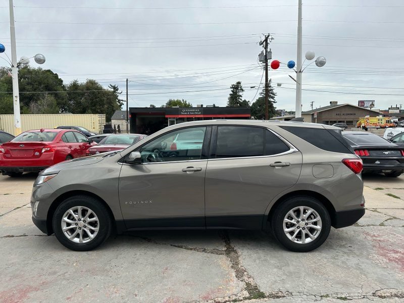 Used 2018 Chevrolet Equinox LT FWD image 4