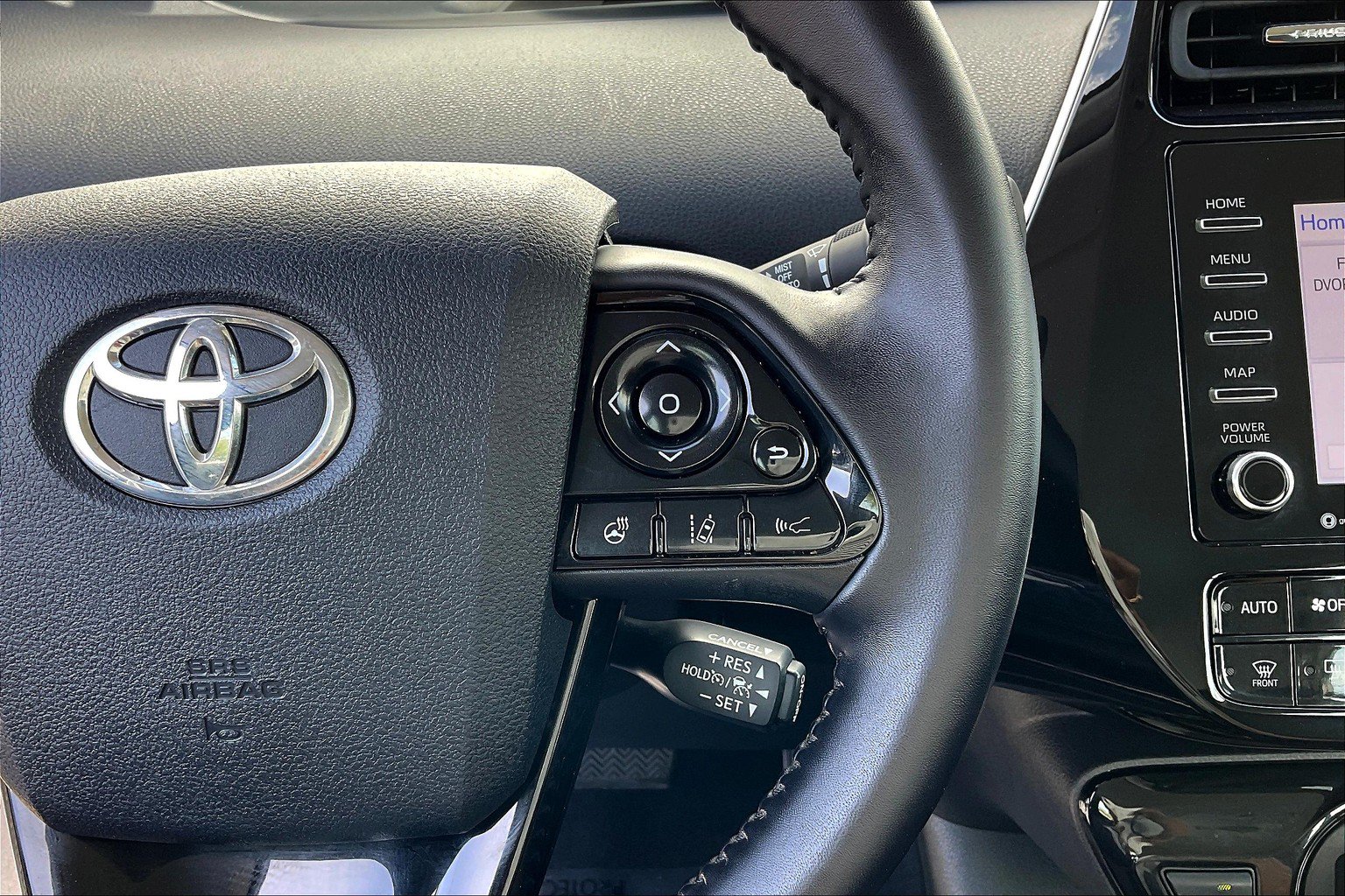 Used 2022 Toyota Prius AWD image 24
