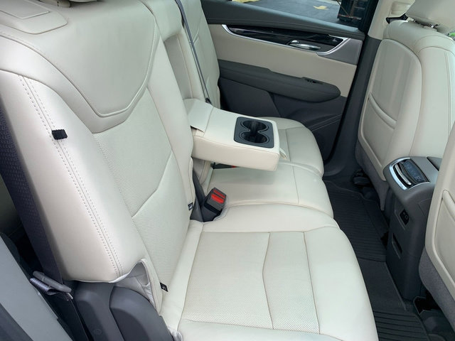 Used 2020 Cadillac XT6 Premium Luxury image 16