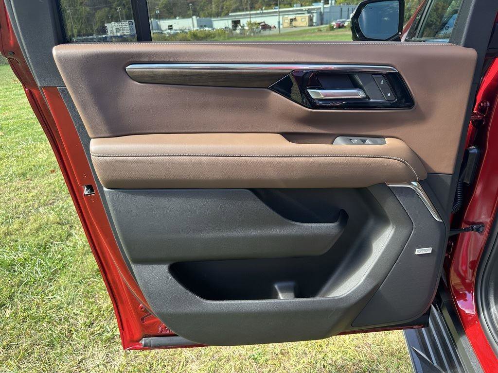 New 2026 Chevrolet Suburban High Country w/ Sun And Tow Package image 20