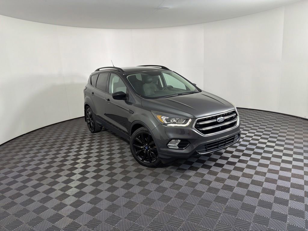 Used 2018 Ford Escape SE w/ SE SYNC Package FWD image 5