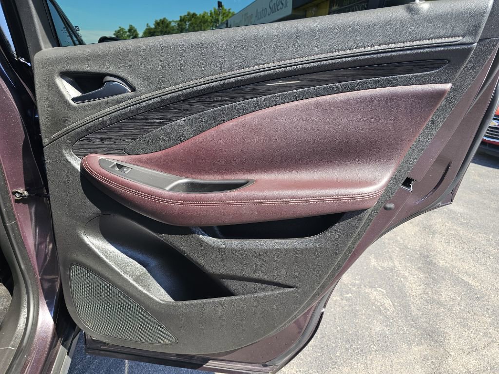 Used 2017 Buick Envision Essence image 46