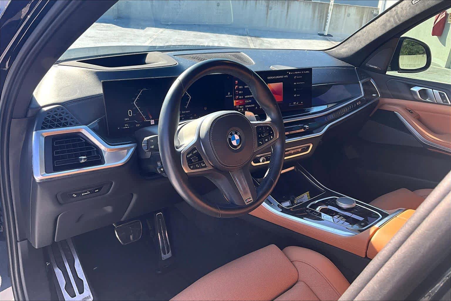 Used 2024 BMW X5 xDrive40i w/ M Sport Package AWD/4WD image 18
