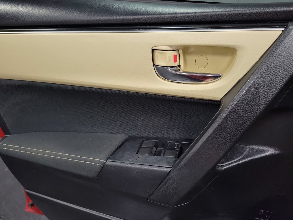 Used 2017 Toyota Corolla LE FWD image 25