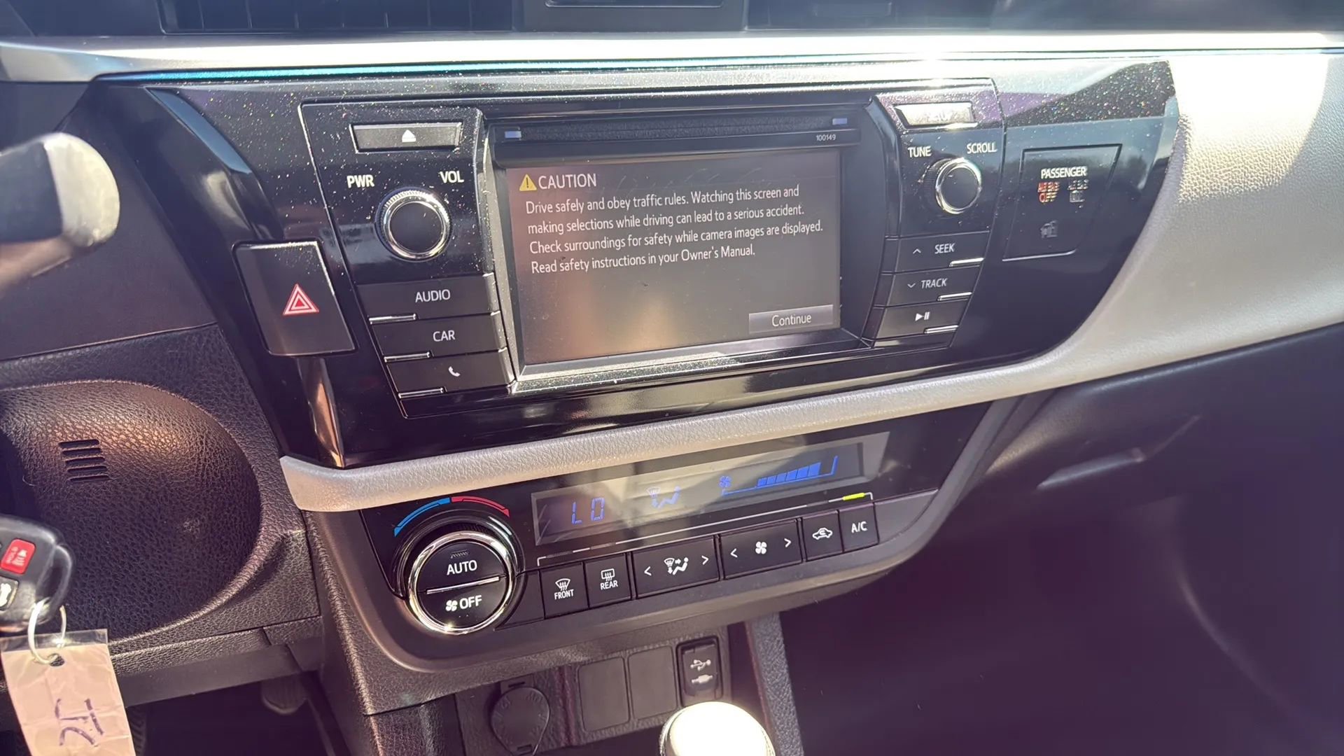 Used 2014 Toyota Corolla LE image 20