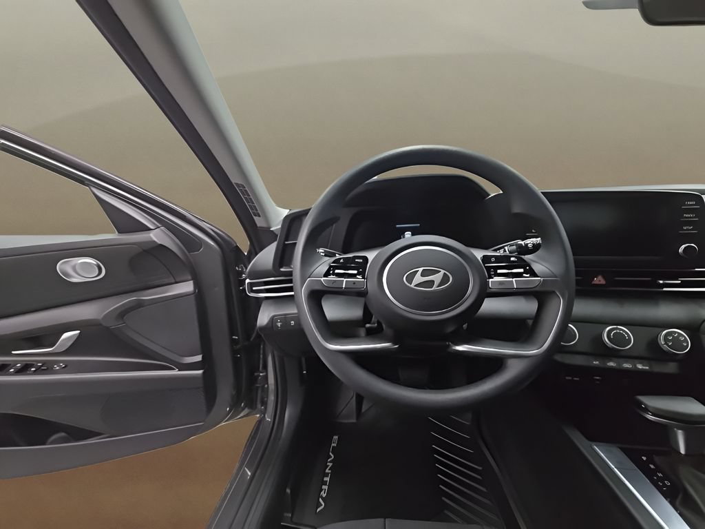 New 2026 Hyundai Elantra SE FWD image 23