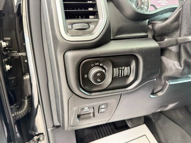 Used 2022 RAM 1500 Laramie w/ Sport Appearance Package image 10