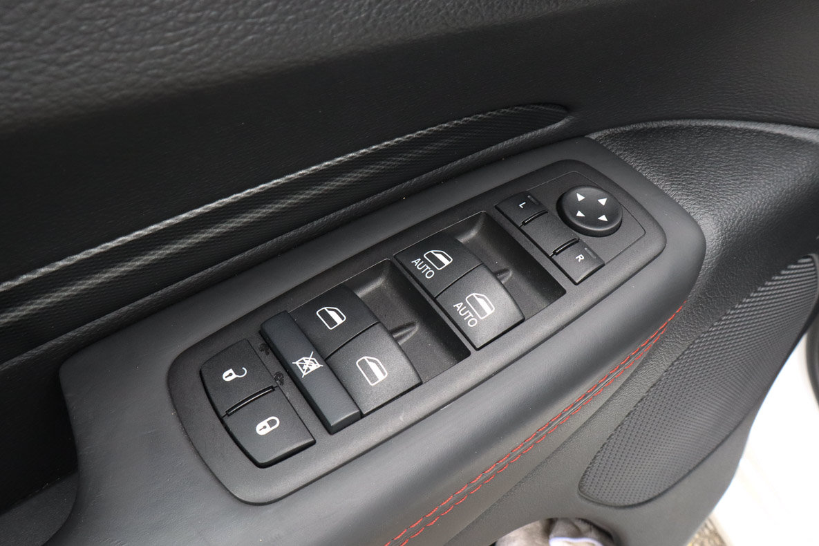 Used 2025 Dodge Durango R/T AWD/4WD image 15