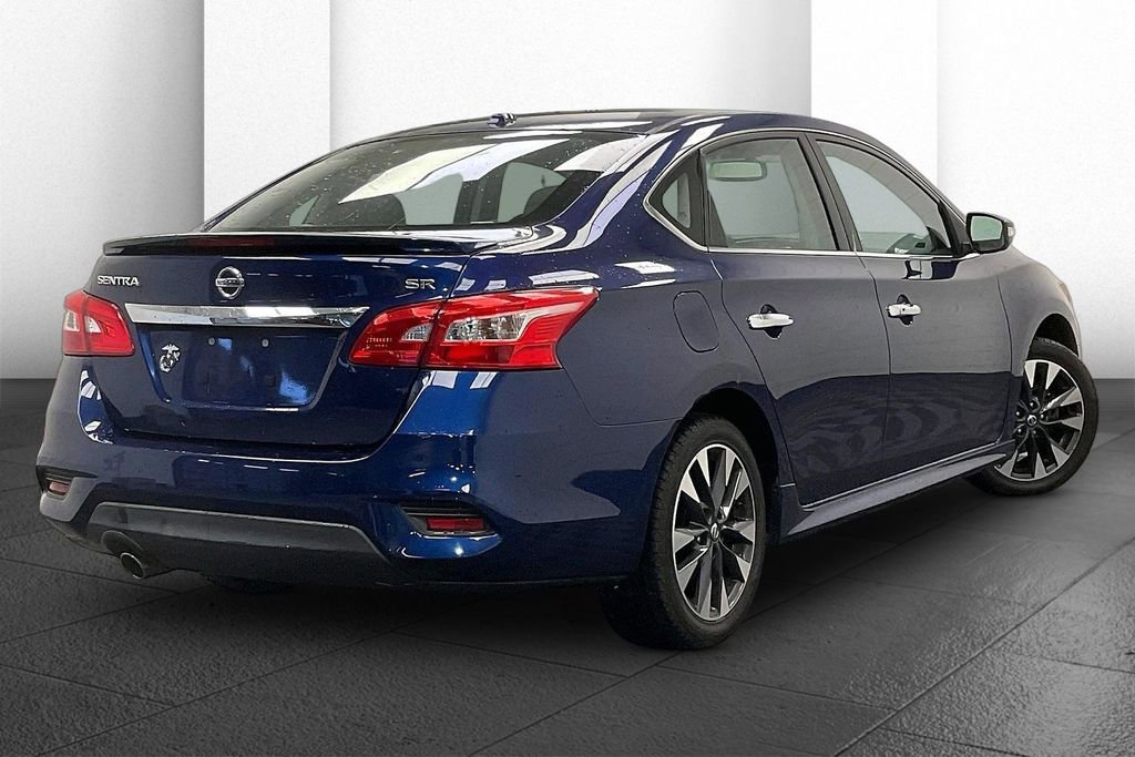 Used 2016 Nissan Sentra SR w/ SR Premium Package image 11