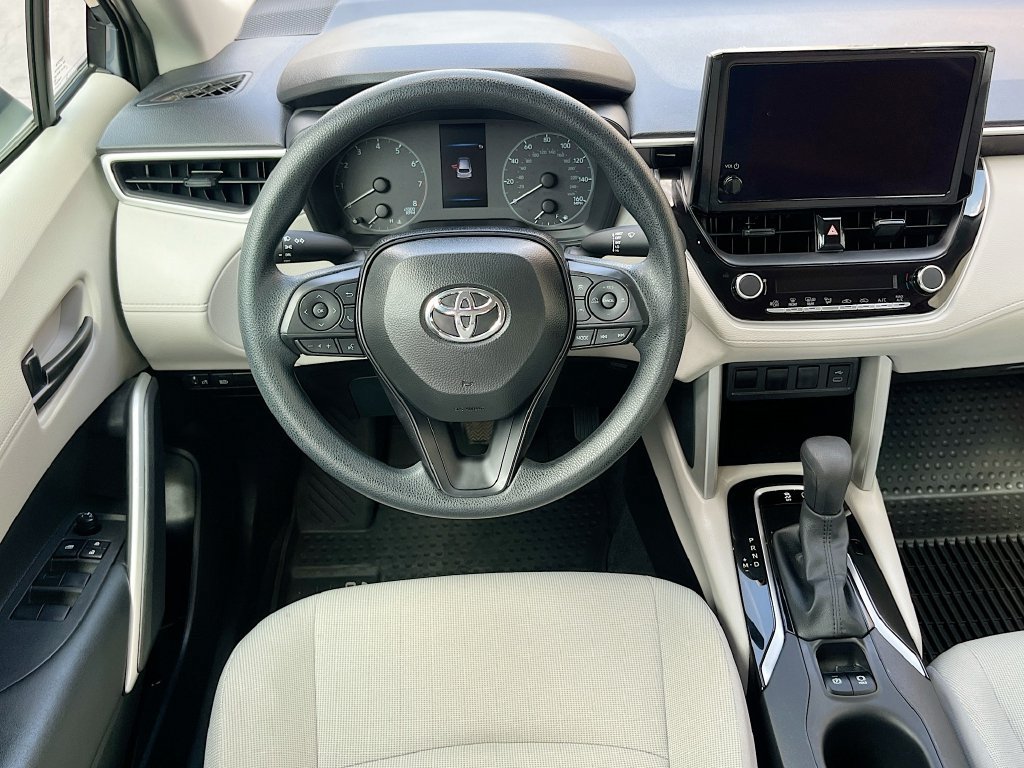 Used 2025 Toyota Corolla Cross L FWD image 22