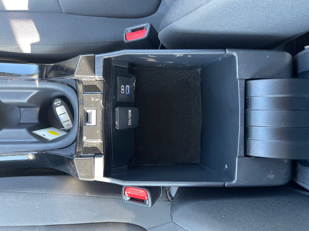 Used 2022 Toyota Corolla LE FWD image 24