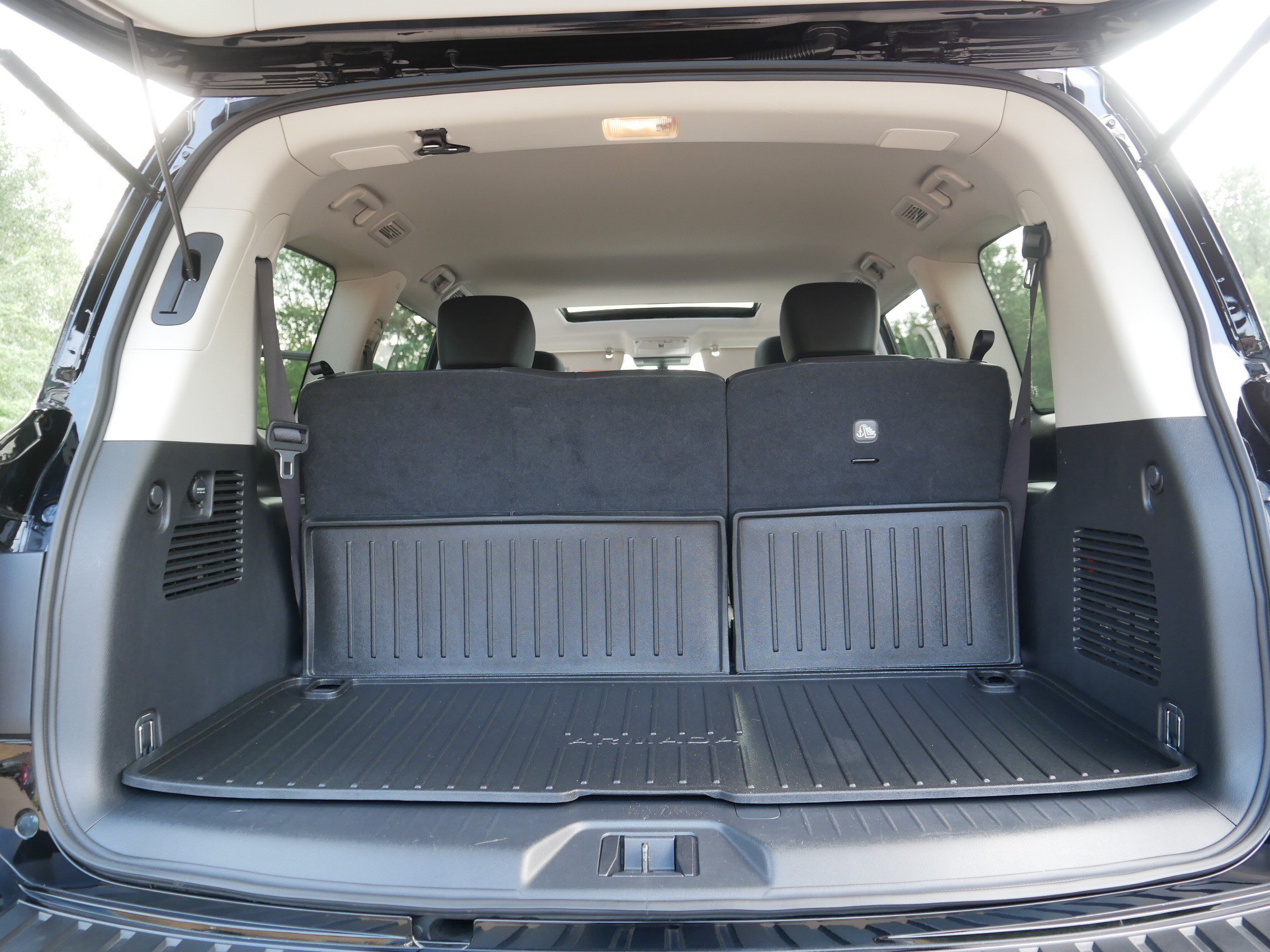 Certified 2024 Nissan Armada SL w/ Captain's Chairs Package AWD/4WD image 18