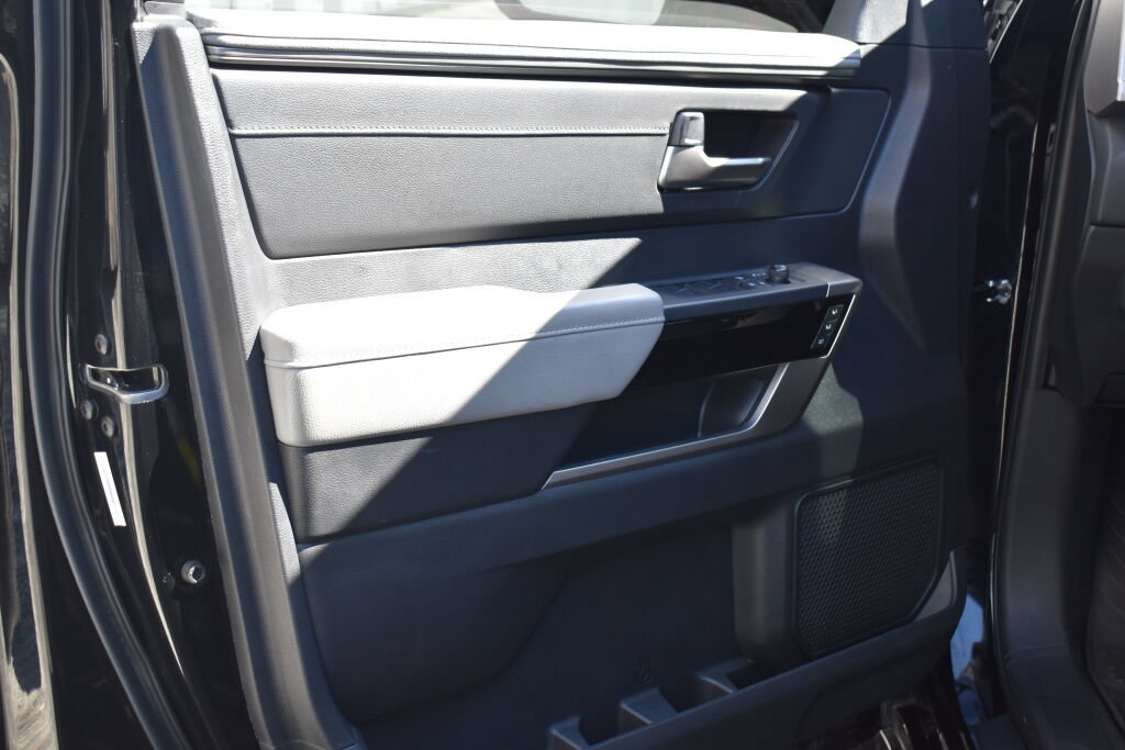 Certified 2025 Toyota Tundra Platinum AWD/4WD image 15