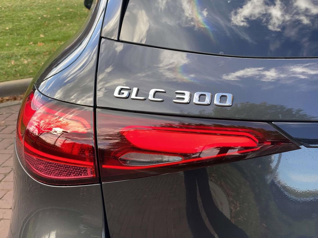 Certified 2025 Mercedes-Benz GLC 300 image 7