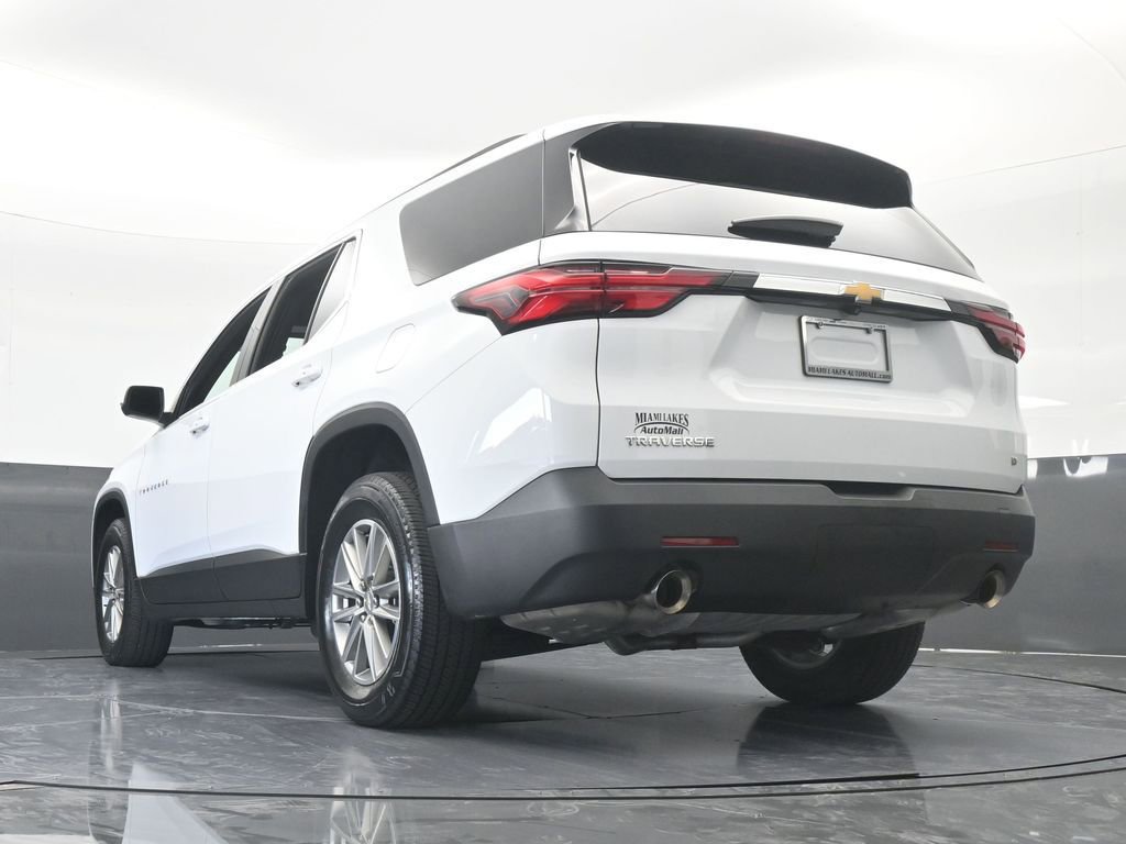 Used 2023 Chevrolet Traverse LT image 59