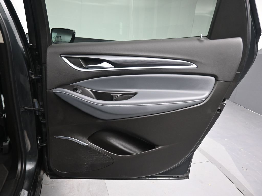 Used 2018 Buick Enclave Essence AWD/4WD image 41