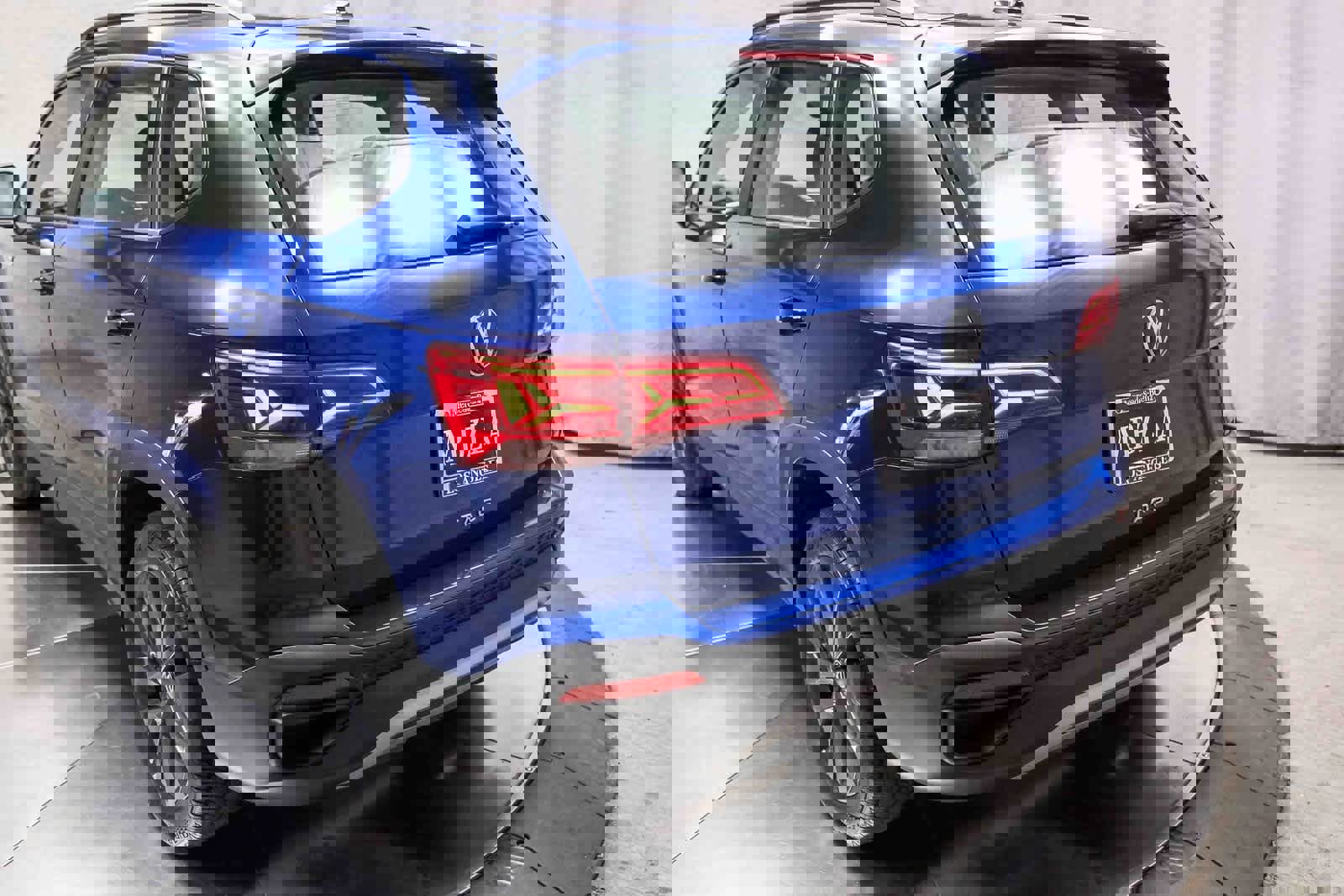 Used 2023 Volkswagen Taos S image 8