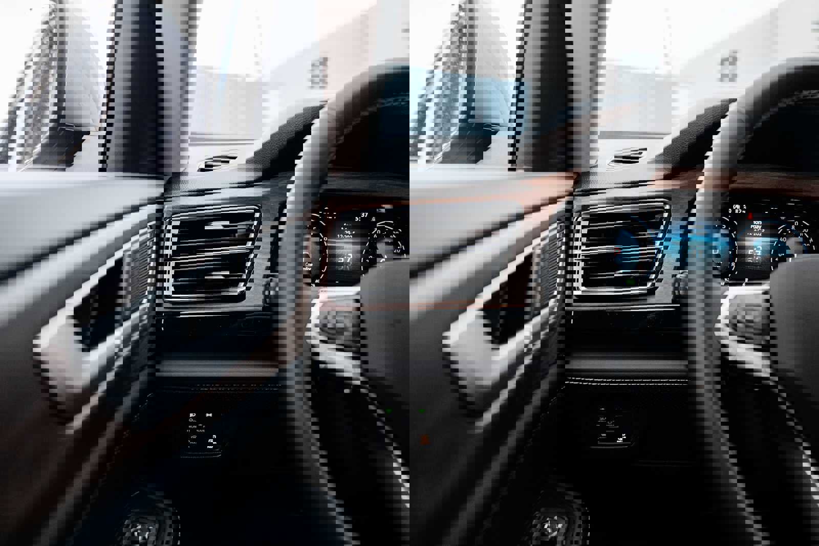 New 2026 Volkswagen Atlas SE image 25