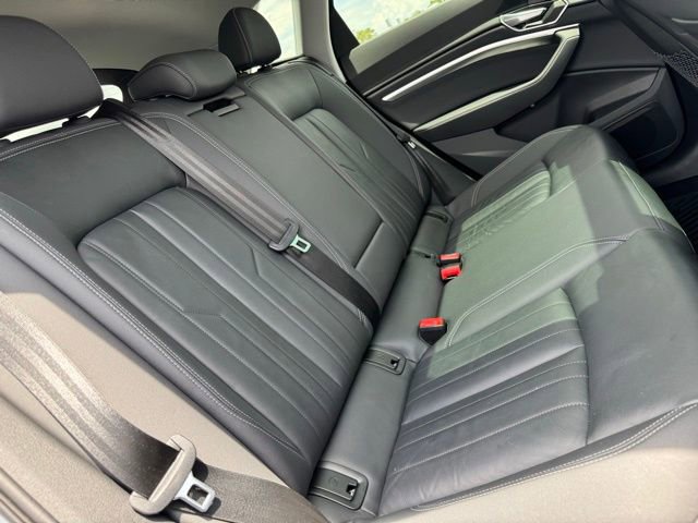 Used 2022 Audi e-tron Premium w/ Convenience Plus Package image 46