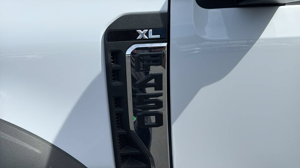 New 2024 Ford F450 XL w/ XL Chrome Package RWD image 5