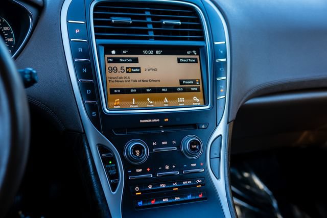 Used 2016 Lincoln MKX Reserve w/ Technology Package FWD image 37