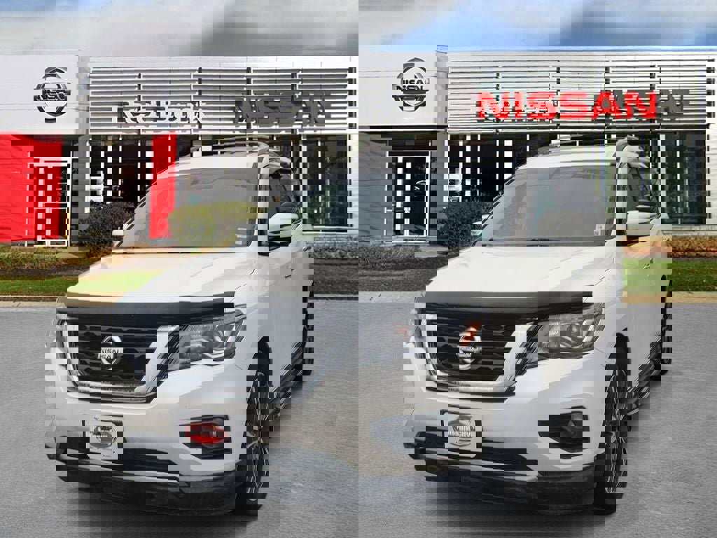 Used 2020 Nissan Pathfinder Platinum image 4