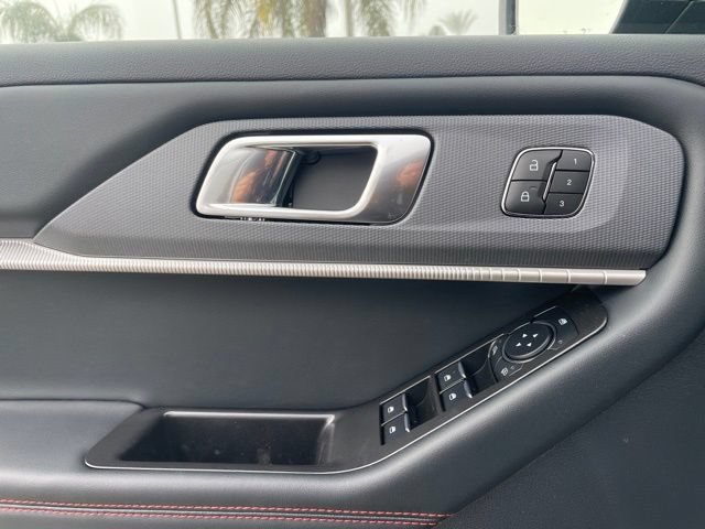 New 2026 Ford Explorer ST-Line w/ ST-Line Street Pack RWD image 19