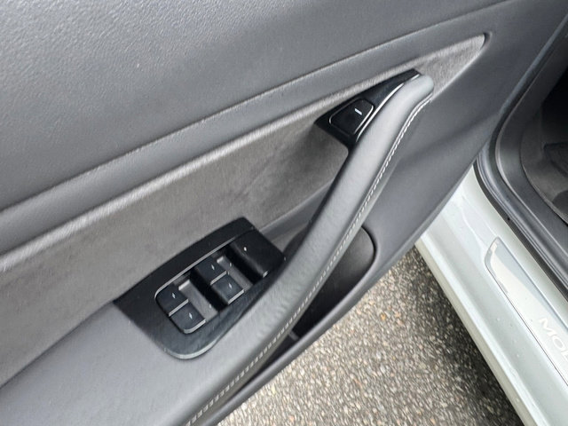 Used 2019 Tesla Model 3 Mid Range RWD image 12