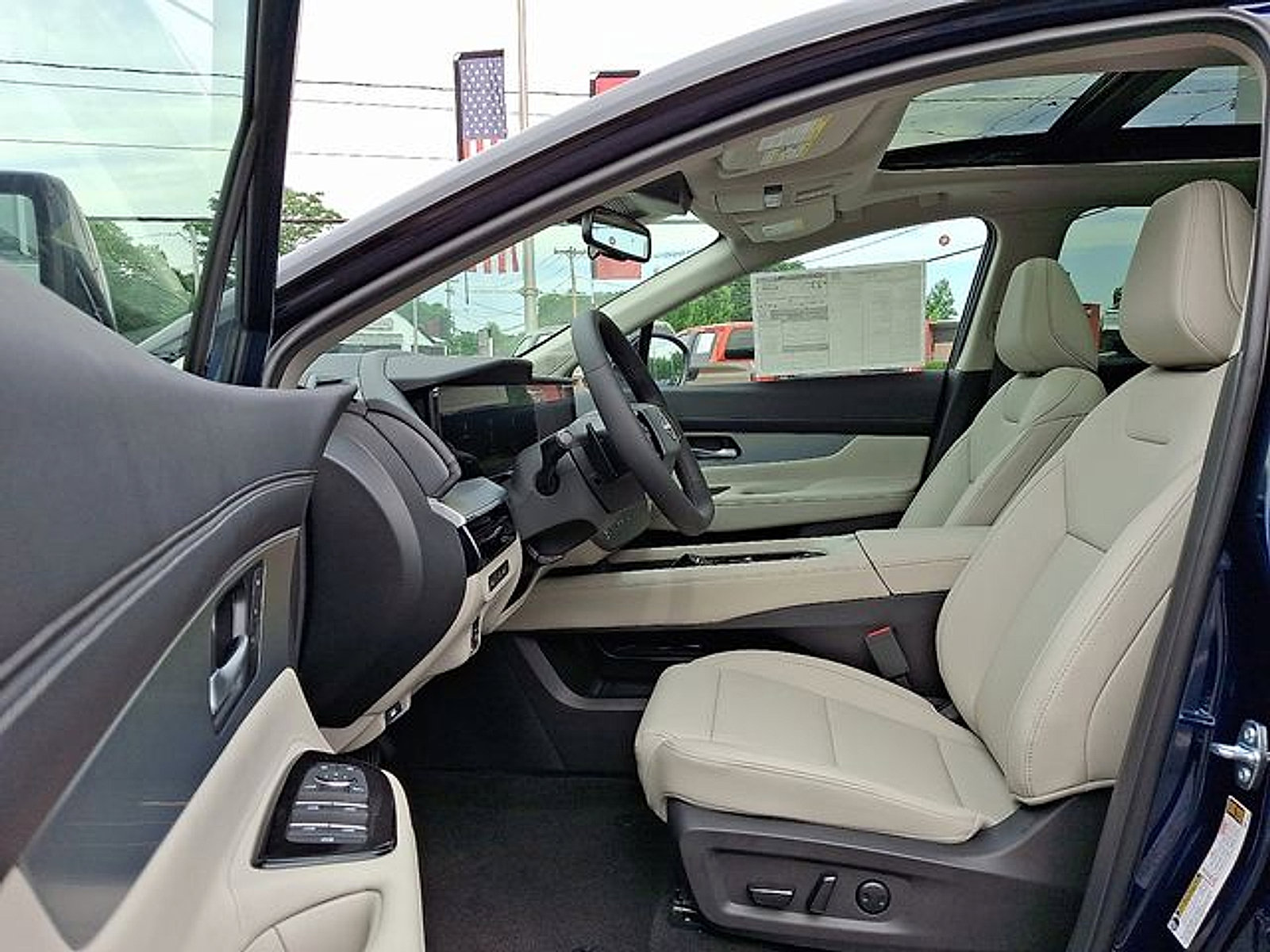 New 2025 Nissan Murano SL w/ Cargo Package AWD/4WD image 9