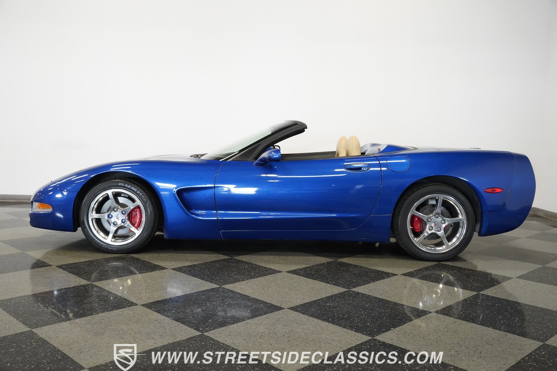 Used 2002 Chevrolet Corvette Convertible w/ Preferred Equipment Group2 image 2