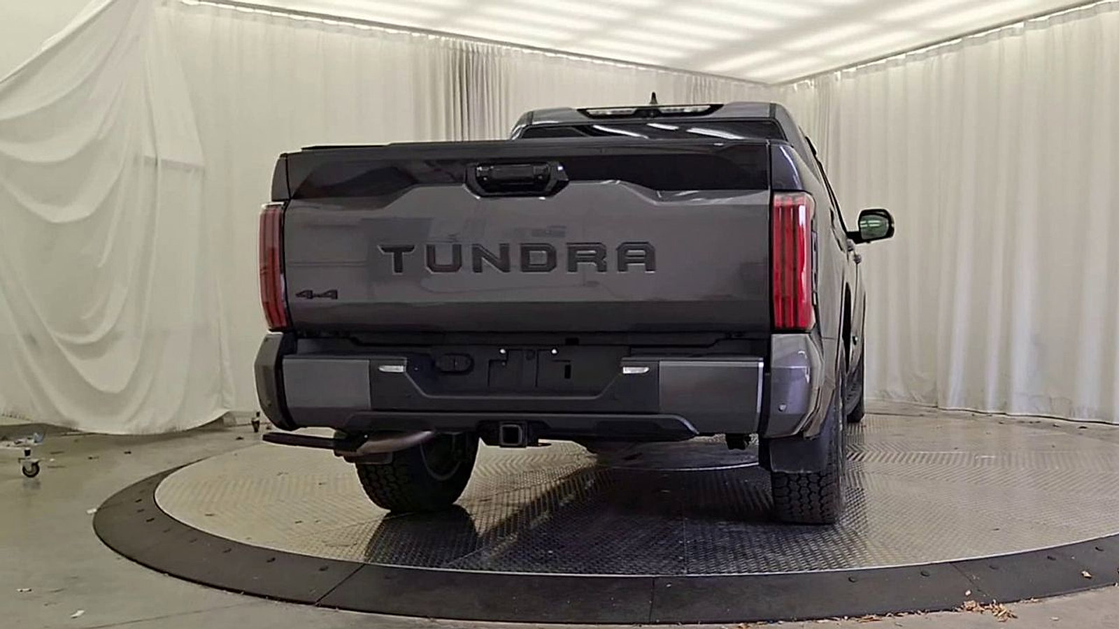 Used 2022 Toyota Tundra Platinum image 8