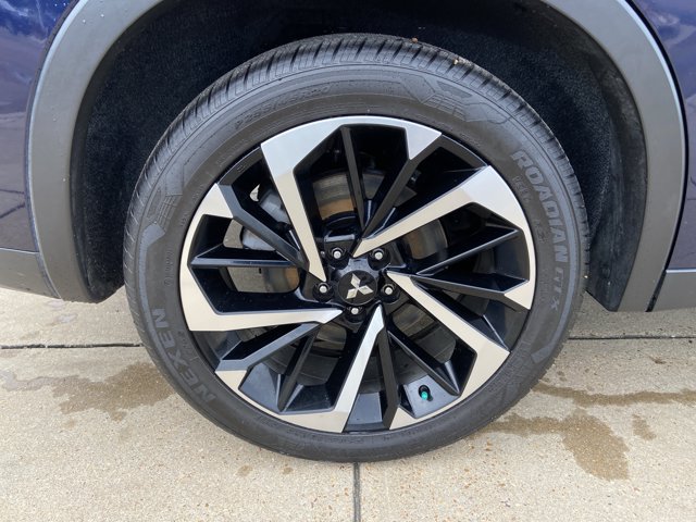 Used 2023 Mitsubishi Outlander SE FWD image 29