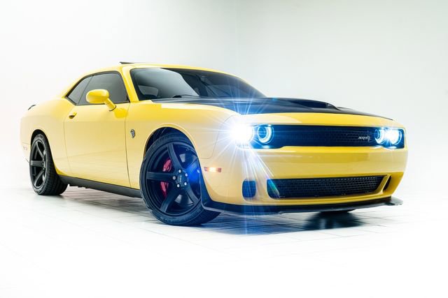 Used 2017 Dodge Challenger SRT Hellcat image 5