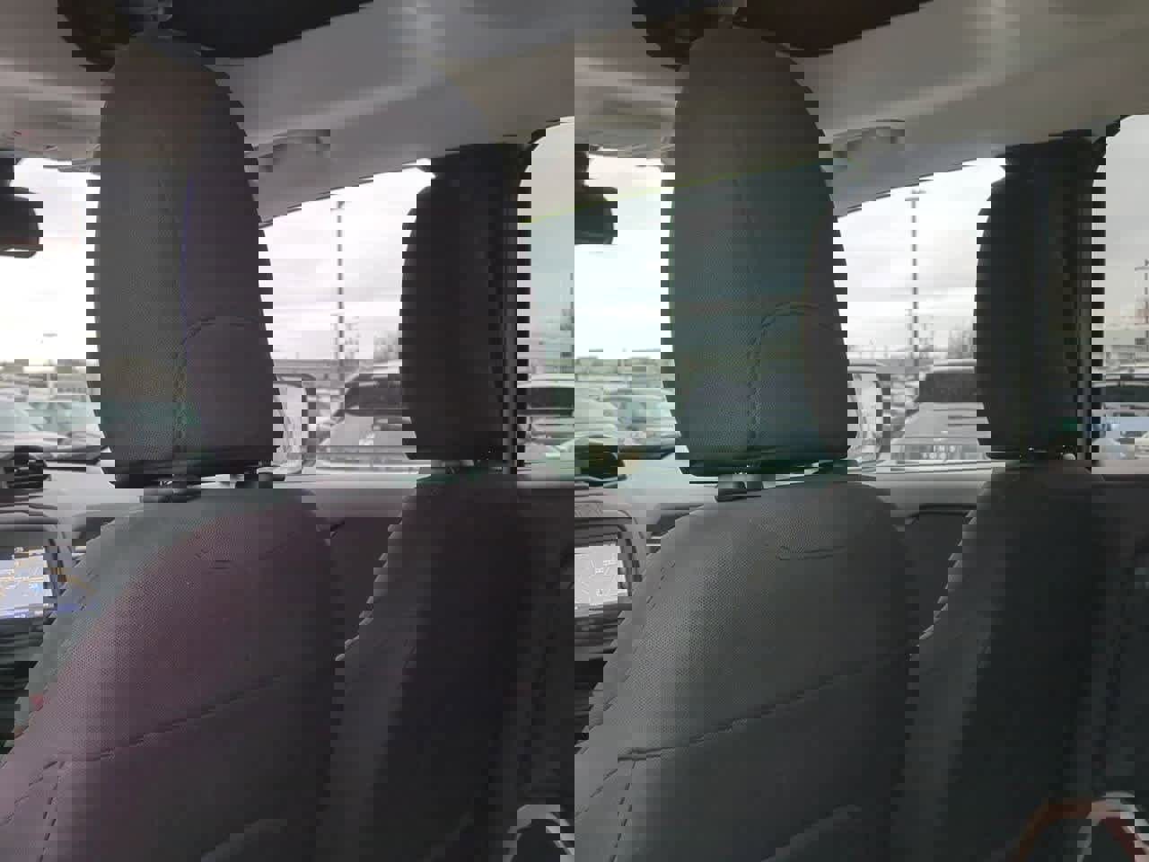 Used 2016 Jeep Renegade Latitude image 18