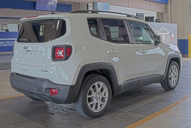 Used 2019 Jeep Renegade Latitude FWD image 4