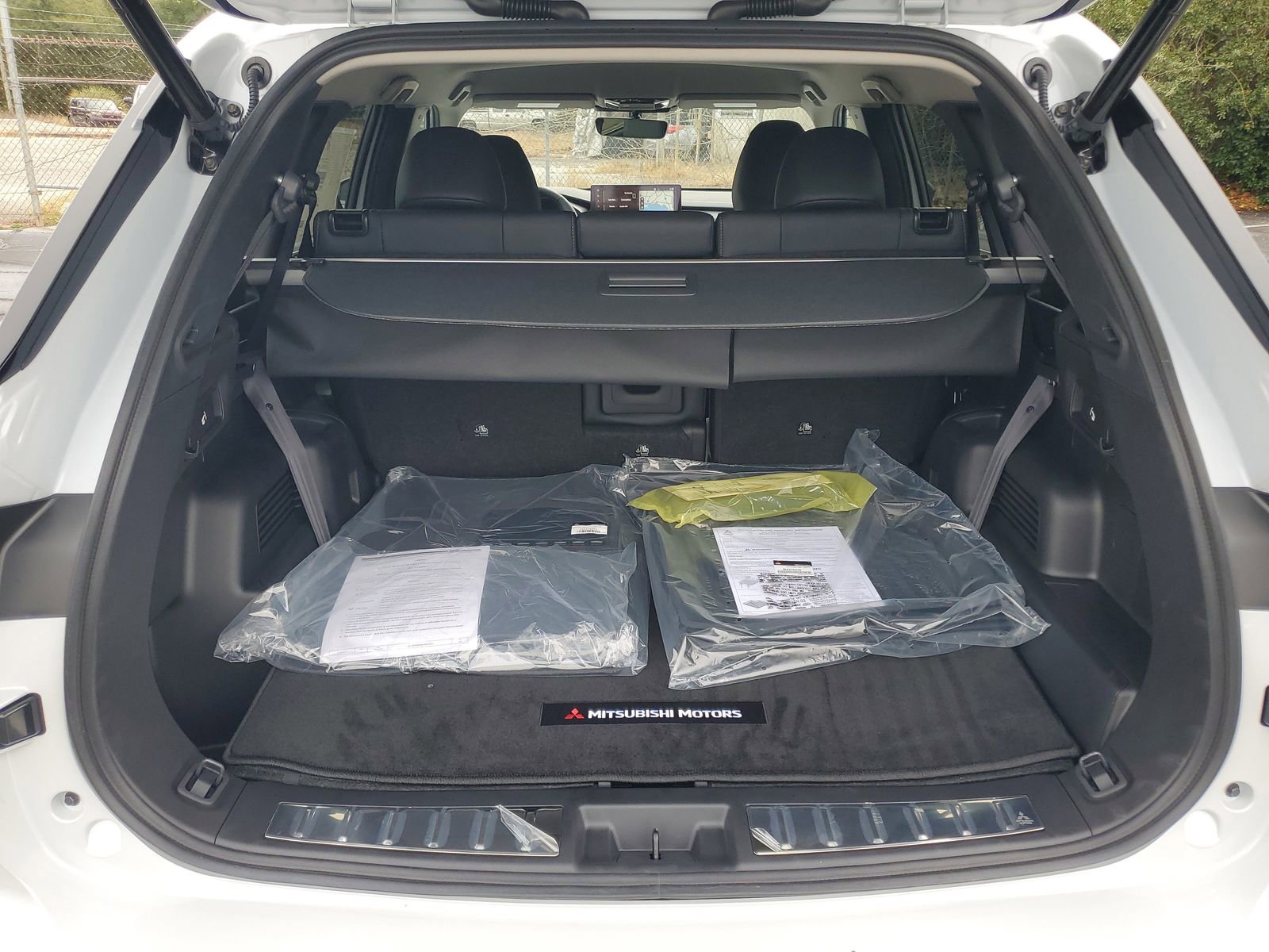 New 2026 Mitsubishi Outlander SE image 28