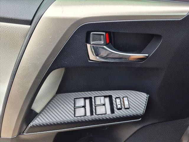 Used 2015 Toyota RAV4 XLE FWD image 15
