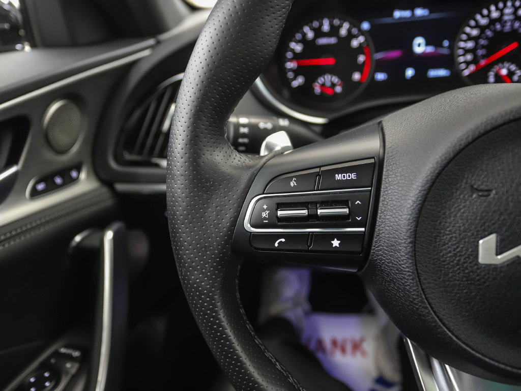 Used 2022 Kia Stinger GT2 AWD/4WD image 12