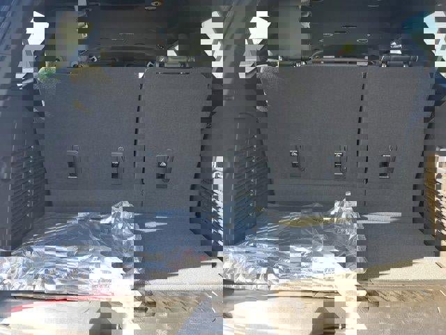 New 2026 GMC Yukon Elevation image 7