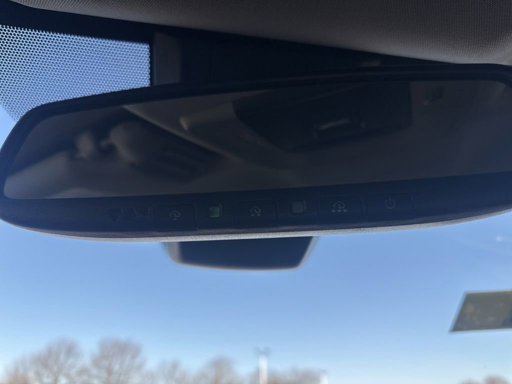 Used 2024 Toyota Camry SE w/ Convenience Package image 32