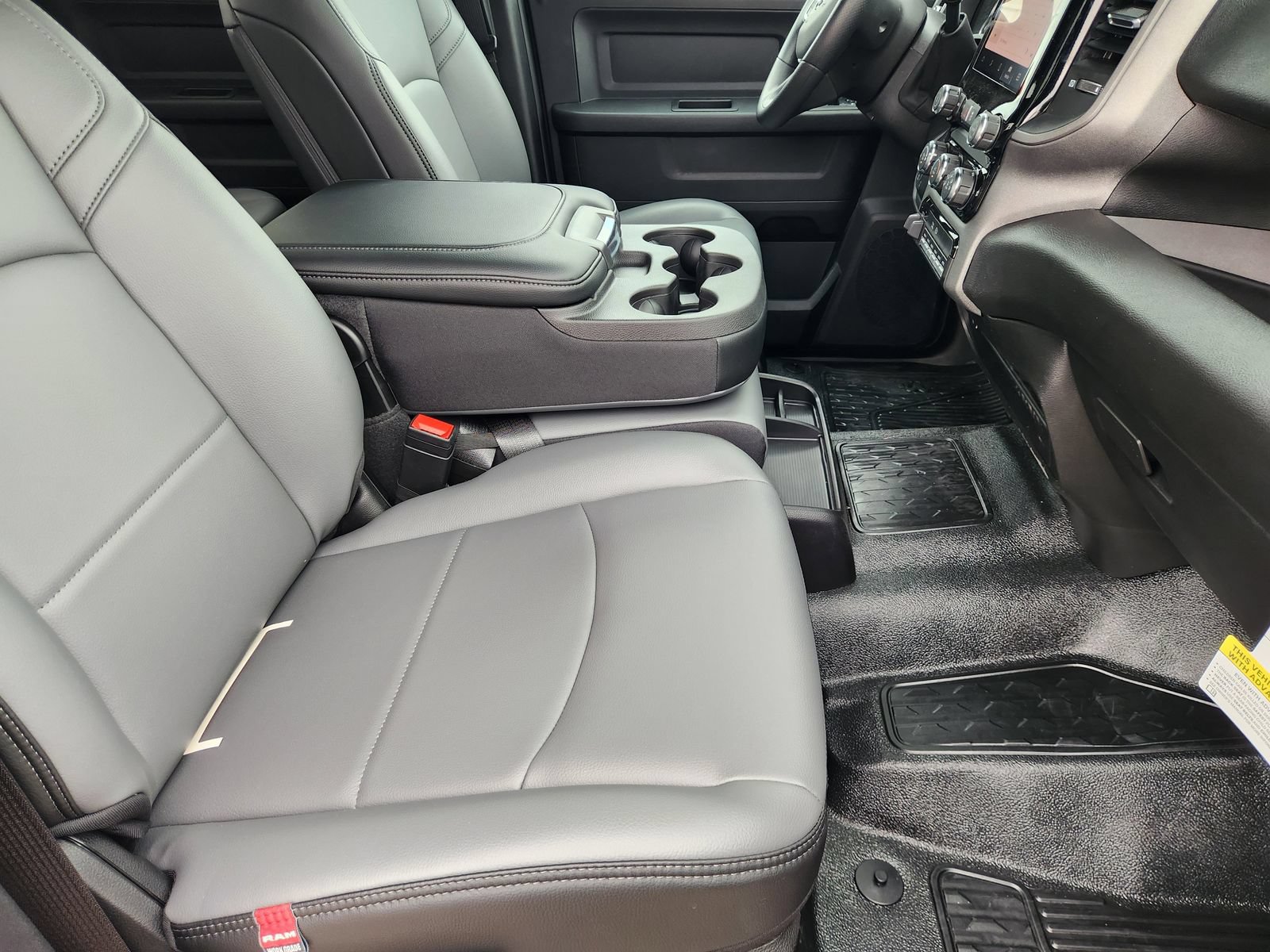 New 2026 RAM 5500 Tradesman AWD/4WD image 24