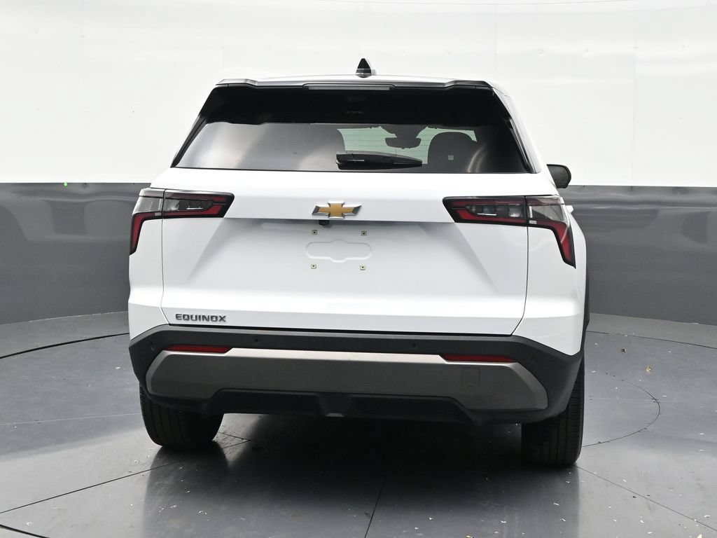 Used 2025 Chevrolet Equinox LT w/ Safety and Technology Package FWD image 4
