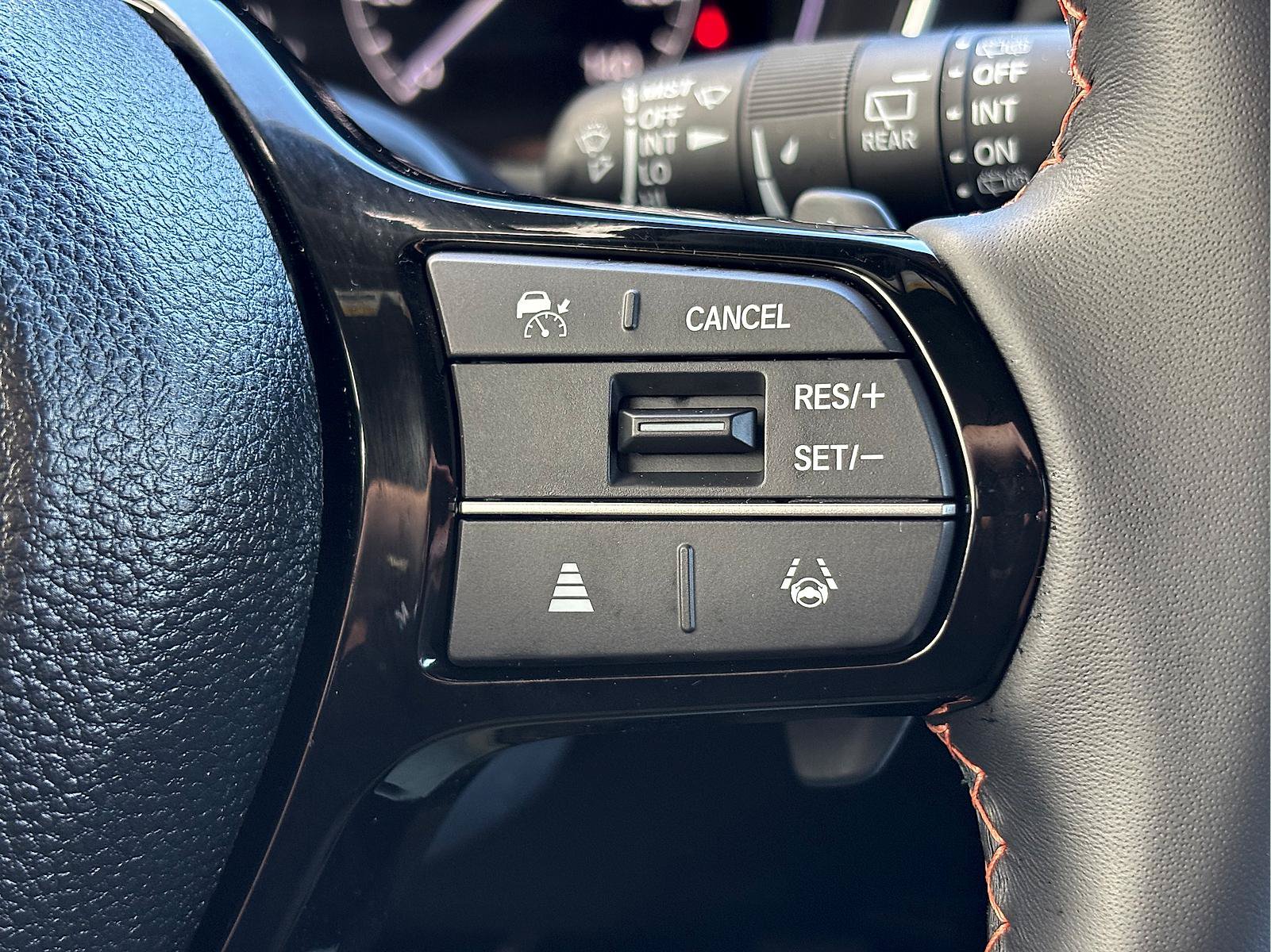Certified 2025 Honda Pilot Sport image 31