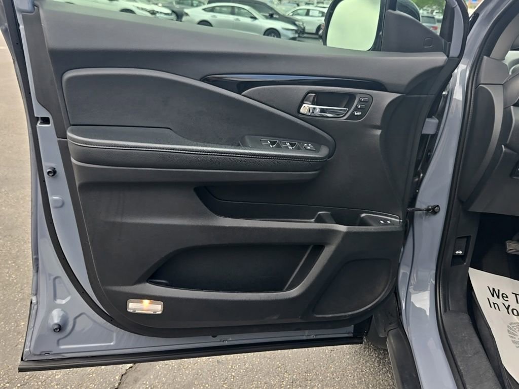 Used 2022 Honda Pilot Elite image 24