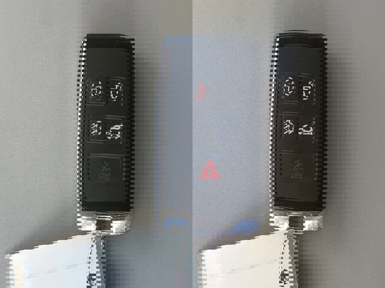 Used 2022 Land Rover Defender 110 S image 39