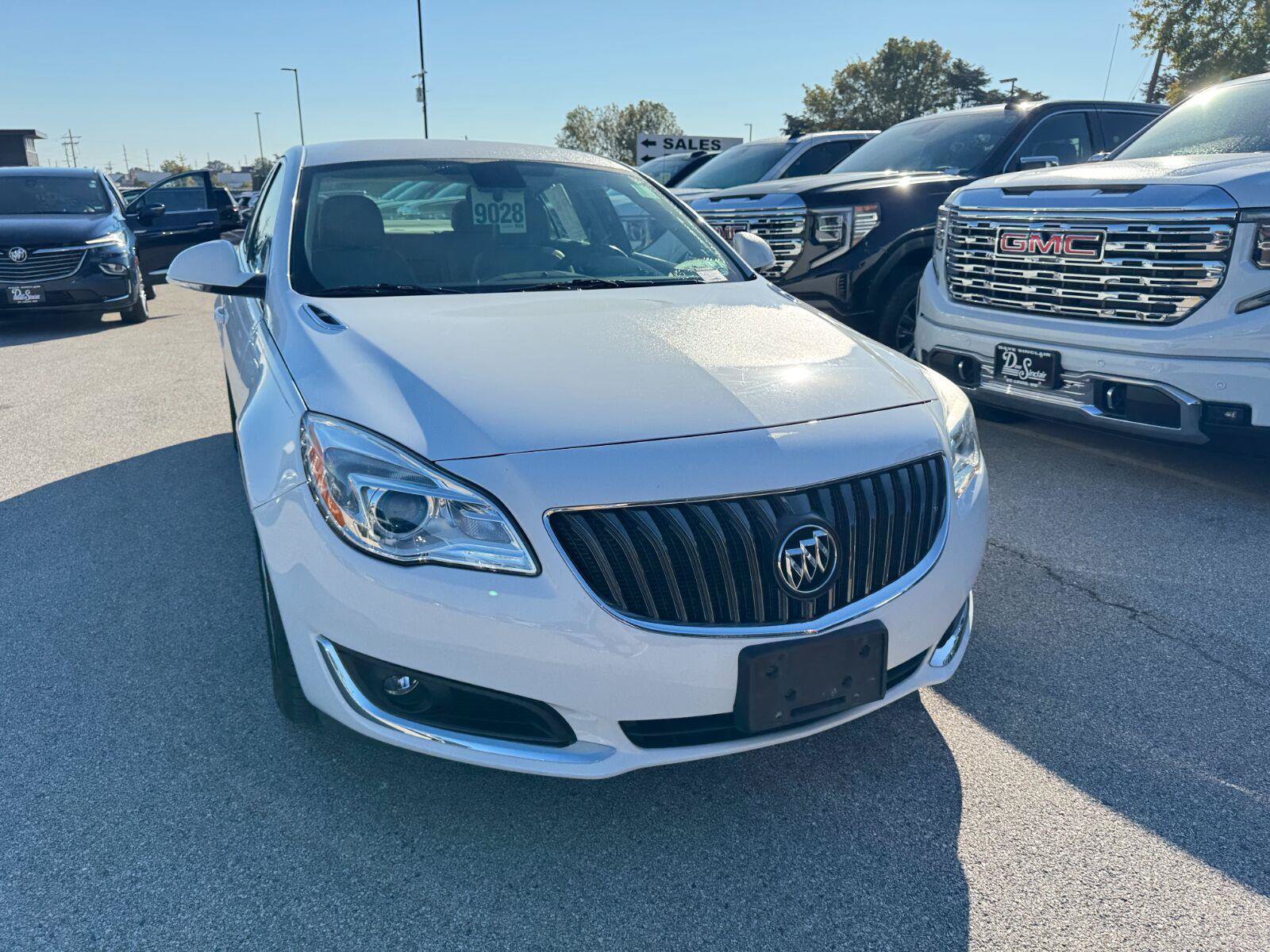 Used 2014 Buick Regal FWD image 4