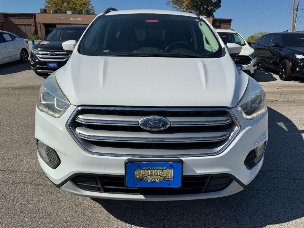 Used 2017 Ford Escape SE w/ Equipment Group 201A FWD image 9